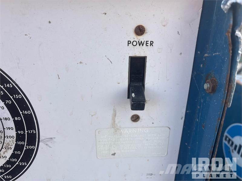 Quantity of (6) Miller Electric Dialarc 250 3 elec Varilni instrumenti
