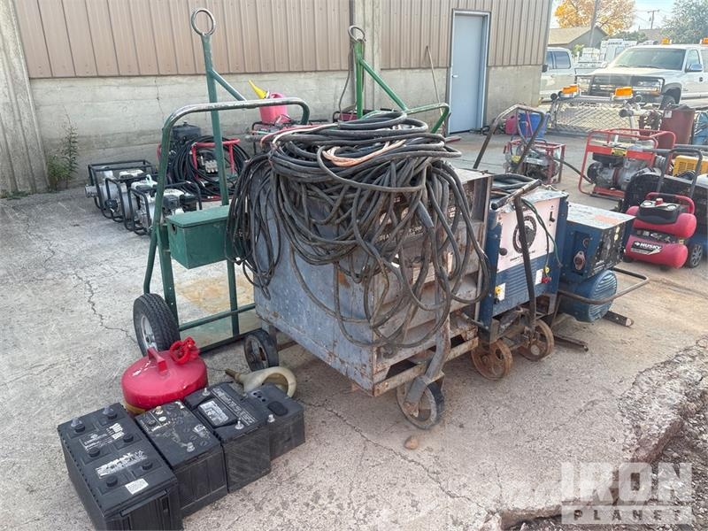 Quantity of (6) Miller Electric Dialarc 250 3 elec Varilni instrumenti
