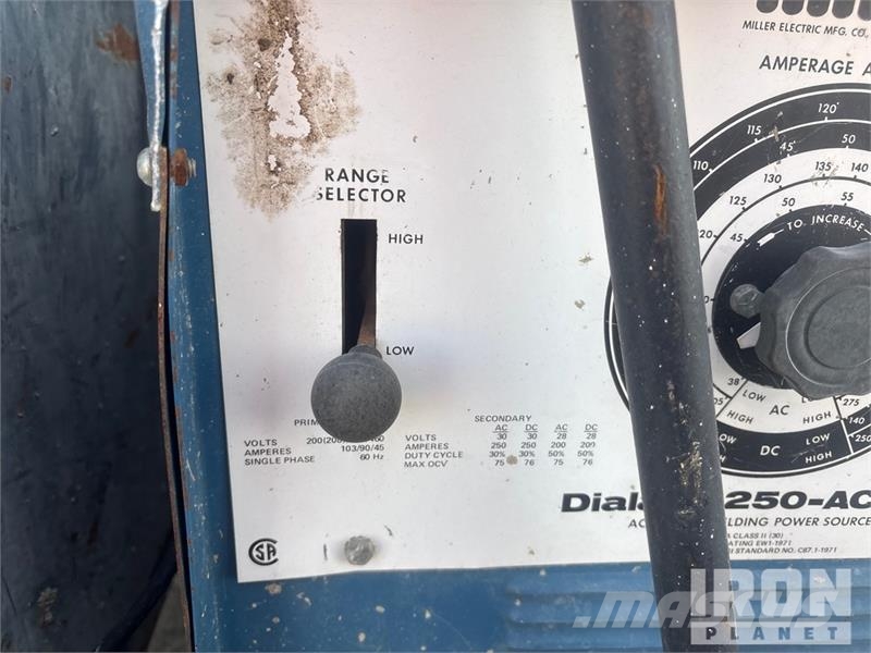 Quantity of (6) Miller Electric Dialarc 250 3 elec Varilni instrumenti