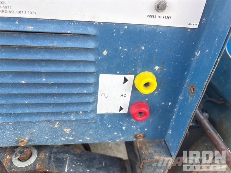 Quantity of (6) Miller Electric Dialarc 250 3 elec Varilni instrumenti