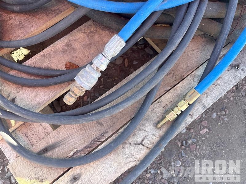 Quantity of (6) Pallets of Air hoses Hose مكونات أخرى
