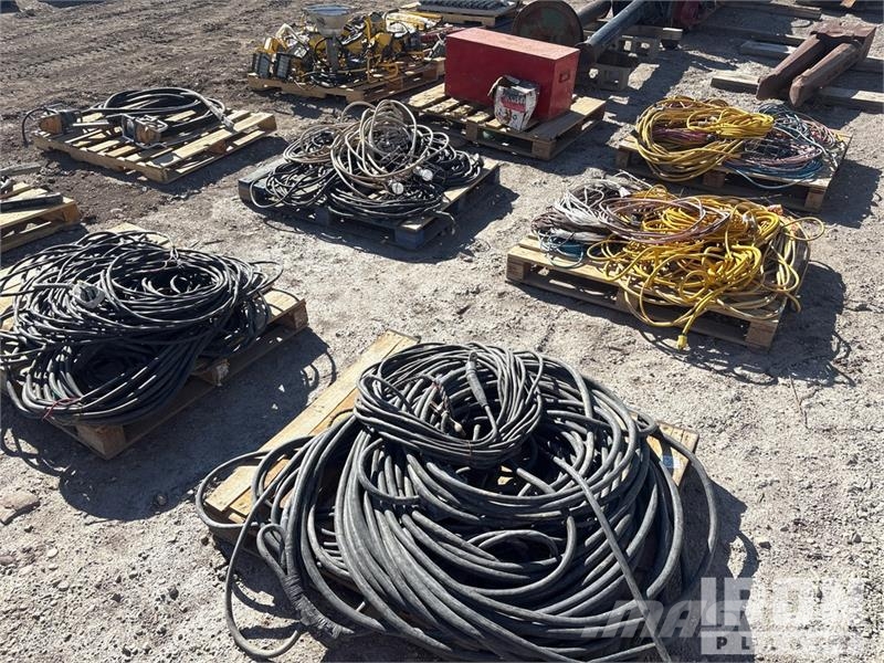 Quantity of (6) Pallets of Electrical Cords 윈치, 호이스트 및 자재 리프트