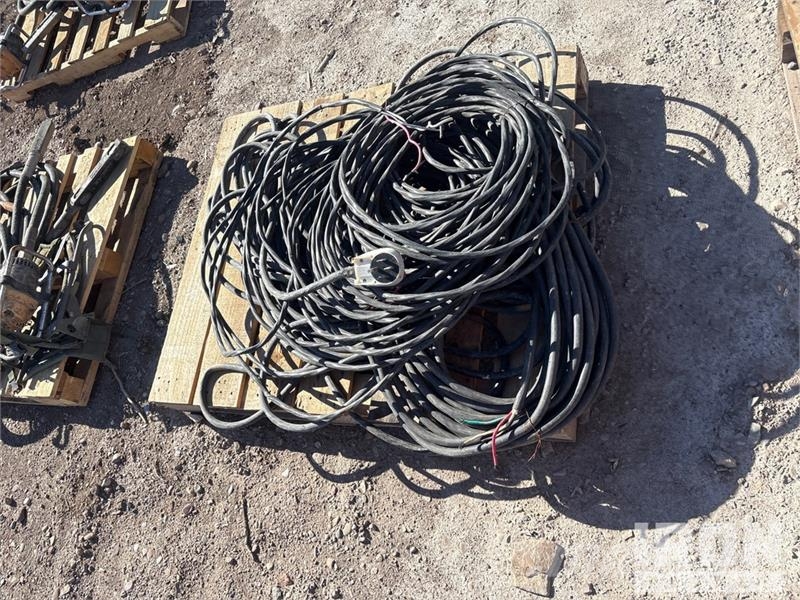 Quantity of (6) Pallets of Electrical Cords 윈치, 호이스트 및 자재 리프트