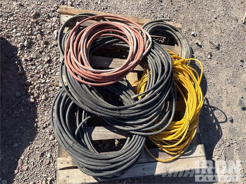 Quantity of (6) Pallets of Air hoses Hose مكونات أخرى