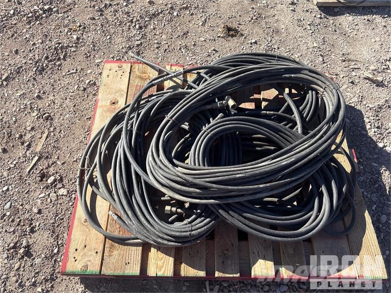 Quantity of (6) Pallets of Air hoses Hose مكونات أخرى