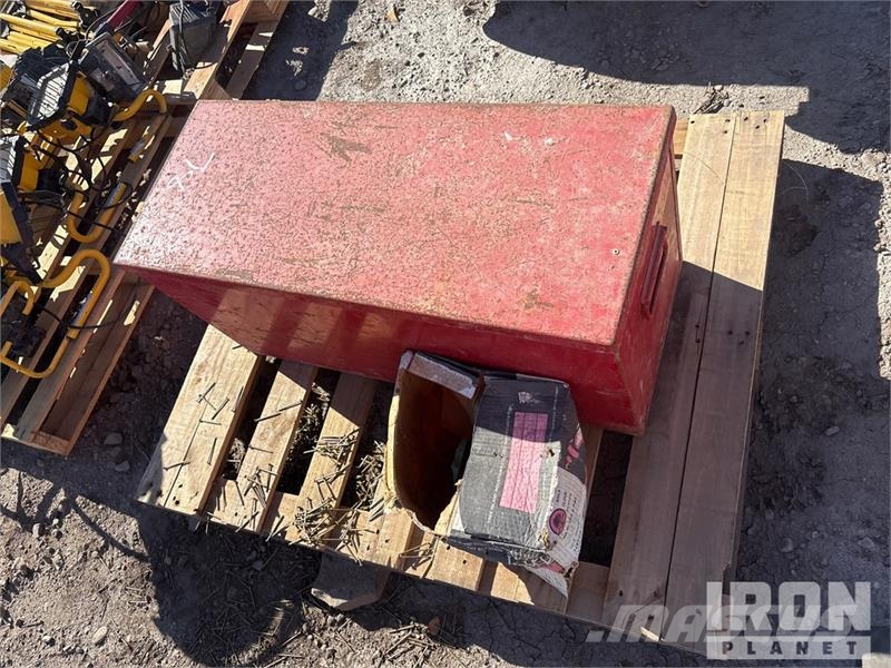 Quantity of (6) Pallets of Electrical Cords 윈치, 호이스트 및 자재 리프트