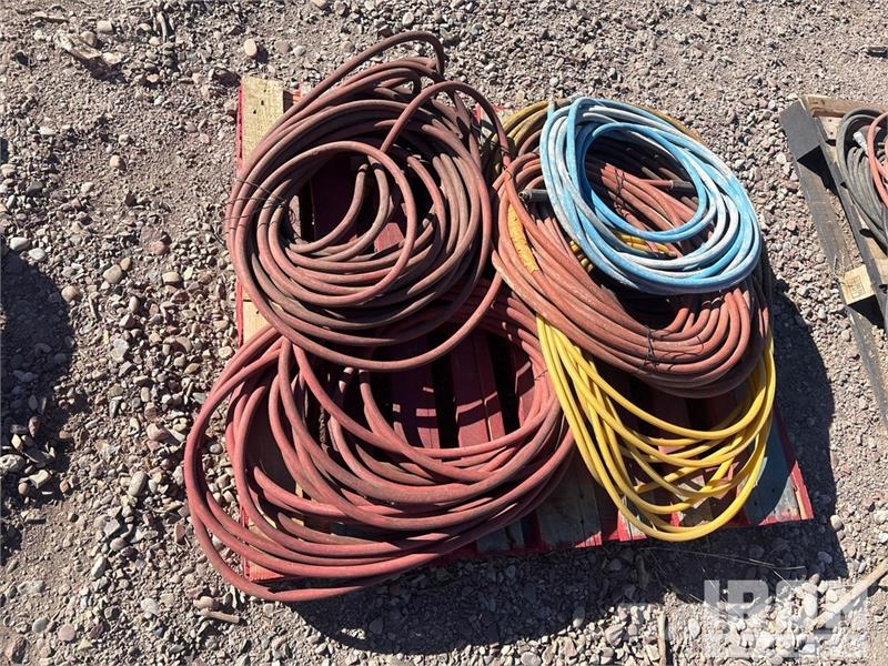 Quantity of (6) Pallets of Air hoses Hose مكونات أخرى