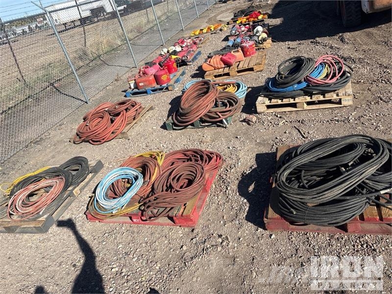 Quantity of (6) Pallets of Air hoses Hose مكونات أخرى