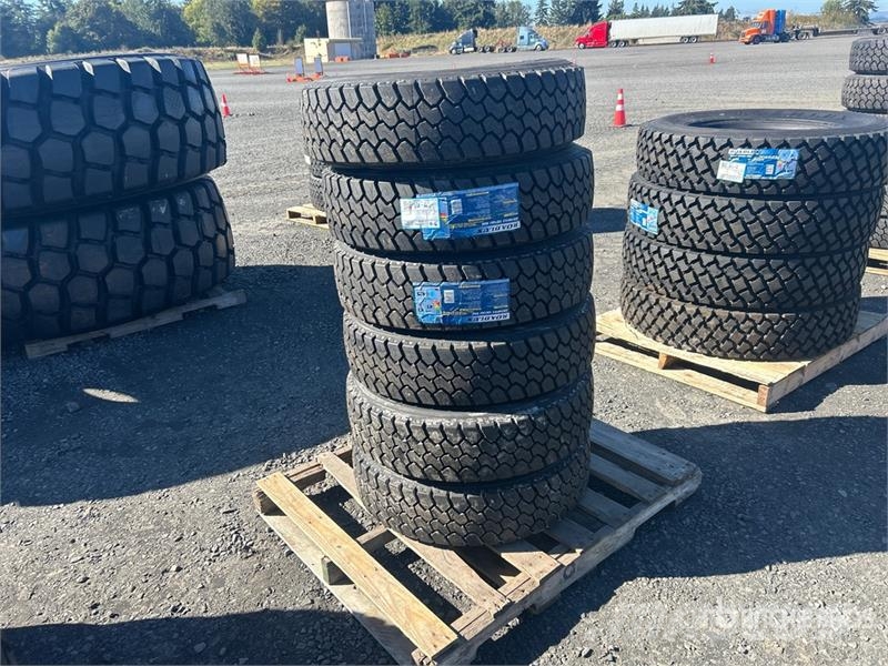  Quantity of (6) Roadlux 225/70R19.5 Tires (Unused) الإطارات والعجلات والحافات