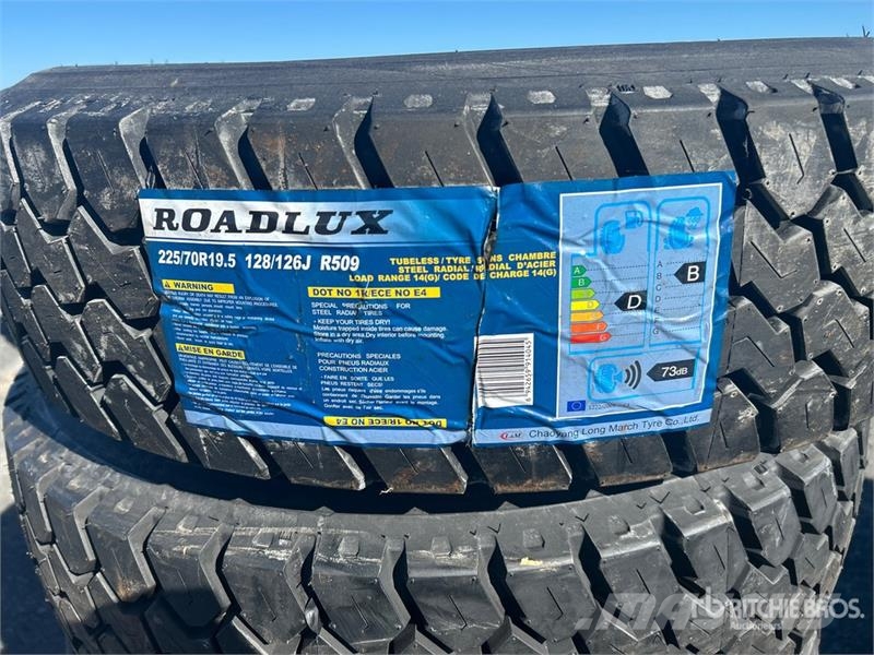  Quantity of (6) Roadlux 225/70R19.5 Tires (Unused) الإطارات والعجلات والحافات