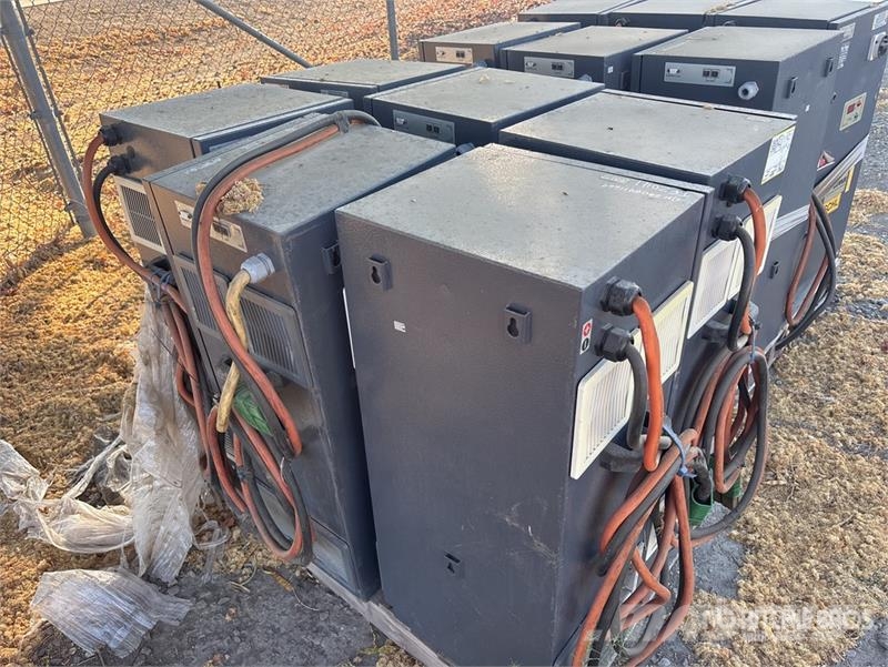 Quantity of (6) Star-Tam MG18 Battery Charger Ładowarki