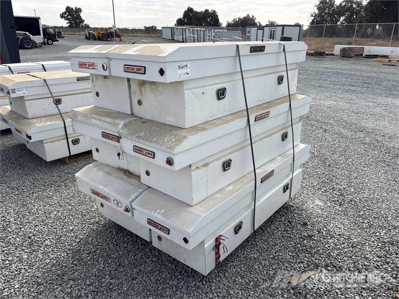  Quantity of (6) Weather guard Tool Box معدات البناء - غير ذلك