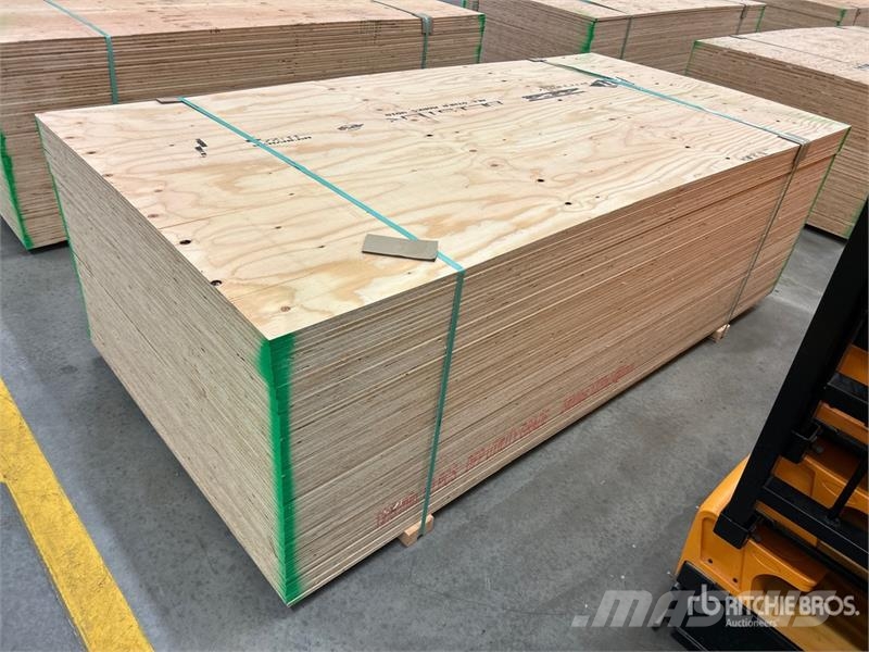 Quantity of (60) 1/2" 4x8 CSP/DFP No Stamp Plywood Andre komponenter