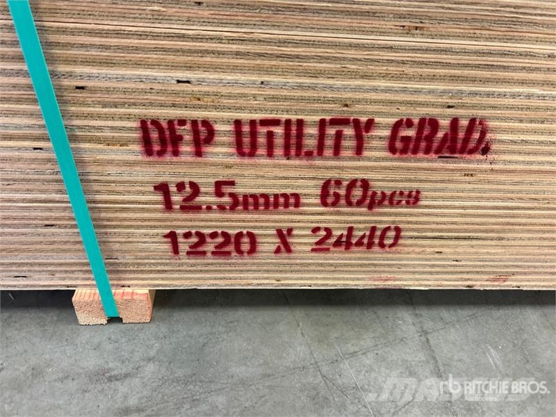 Quantity of (60) 1/2 in 4x8 CSP/DFP No Stamp Plywo Andre komponenter
