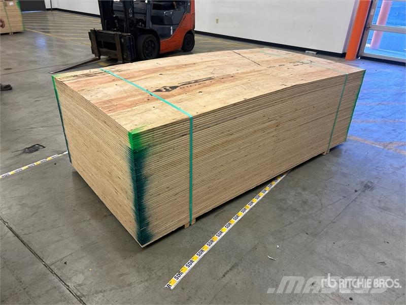  Quantity of (60) 4 ft x 8 ft (12.5 mm Thick) 1/2 i Andre komponenter