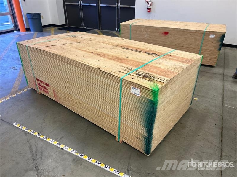  Quantity of (60) 4 ft x 8 ft (12.5 mm Thick) 1/2 i Andre komponenter