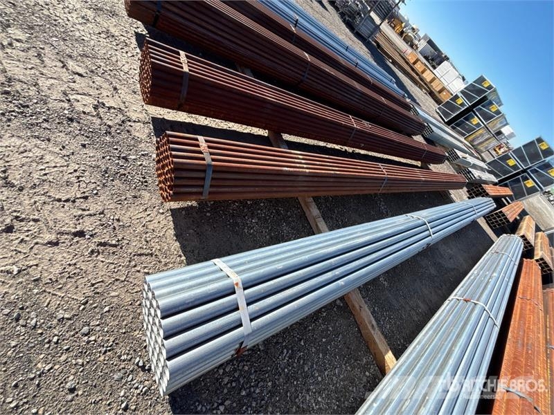  Quantity of (61) 1 5/8 od 252 in Pipe Vintsid, telfrid ja materjaliliftid
