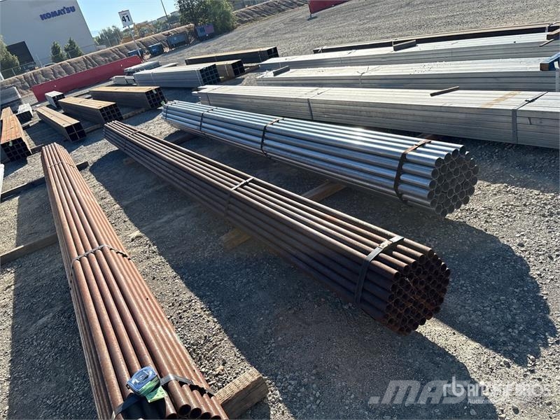 Quantity of (61) 1 5/8 od 21' Drugi deli
