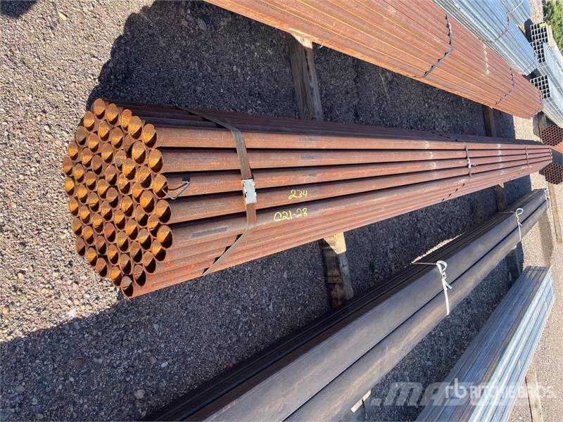 Quantity of (61) 1 5/8 OD 21 ft Steel Drugi deli