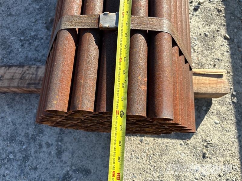 Quantity of (61) 1 7/8 od 21' Drugi deli