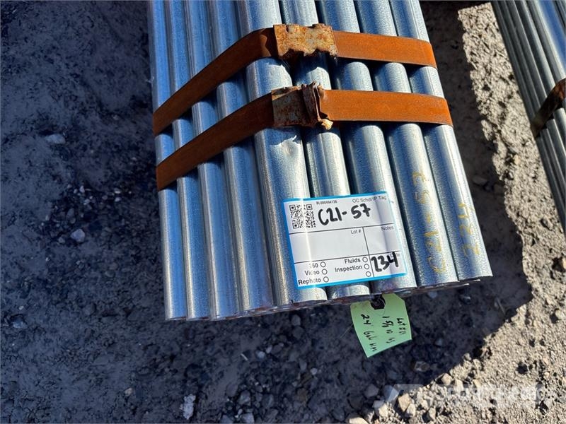 Quantity of (61) 288 in Galvanized Pipe Talhas, guinchos e elevadores de materiais