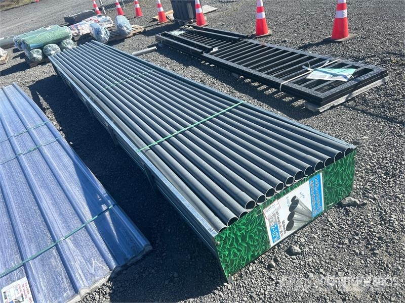 Quantity of (68) 2 in x 19 ft 8 in Grey UPVC Rigid Verricelli, paranchi e sollevatori per materiali