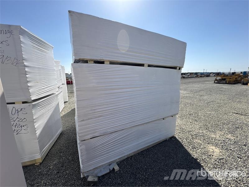  Quantity of (7) 96 in x 48 in Polyiso Insulation 吊車起重機、絞車吊貨機和物料升降機
