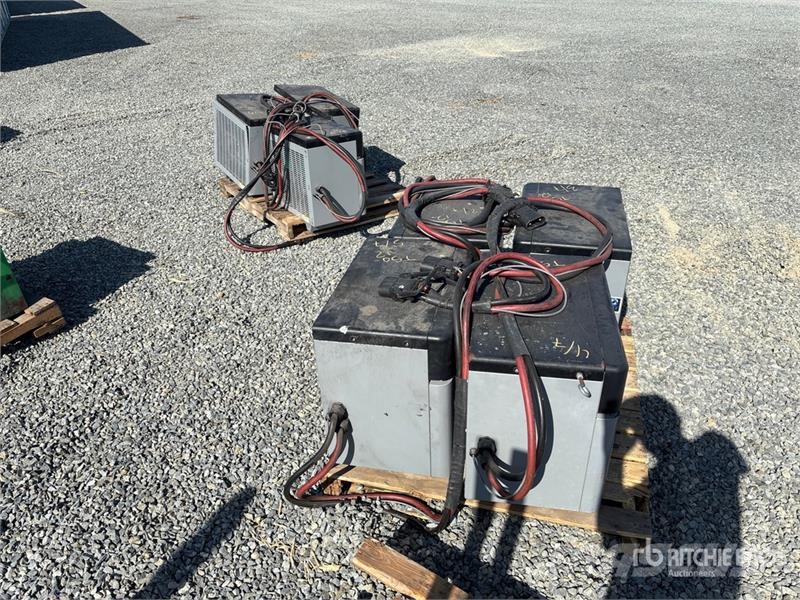 Quantity of (7) ACT Quantum Charger Battery Charge Laadijad