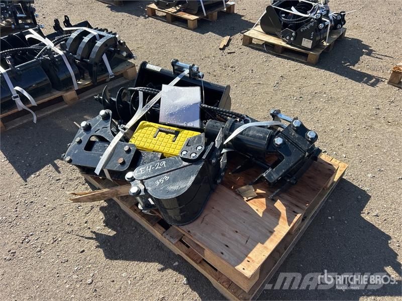 Quantity of (7) AGT 12EX-SET7 Mini Excavator Atta 其他组件