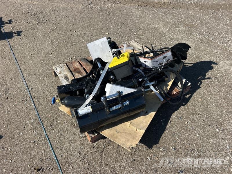 Quantity of (7) AGT 12EX-SET7 Mini Excavator Atta Outros componentes
