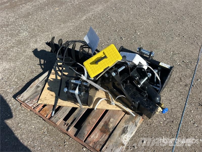 Quantity of (7) AGT 12EX-SET7 Mini Excavator Atta Outros componentes