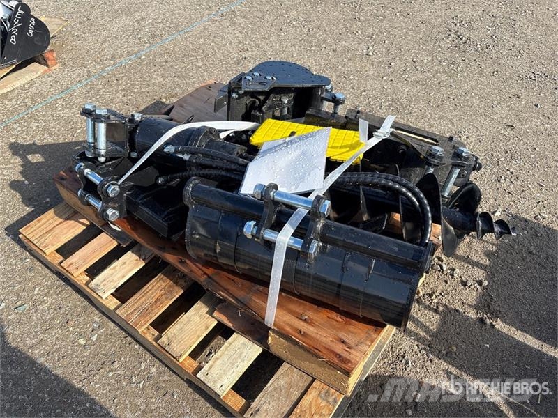 Quantity of (7) AGT 12EX-SET7 Mini Excavator Atta 其他组件