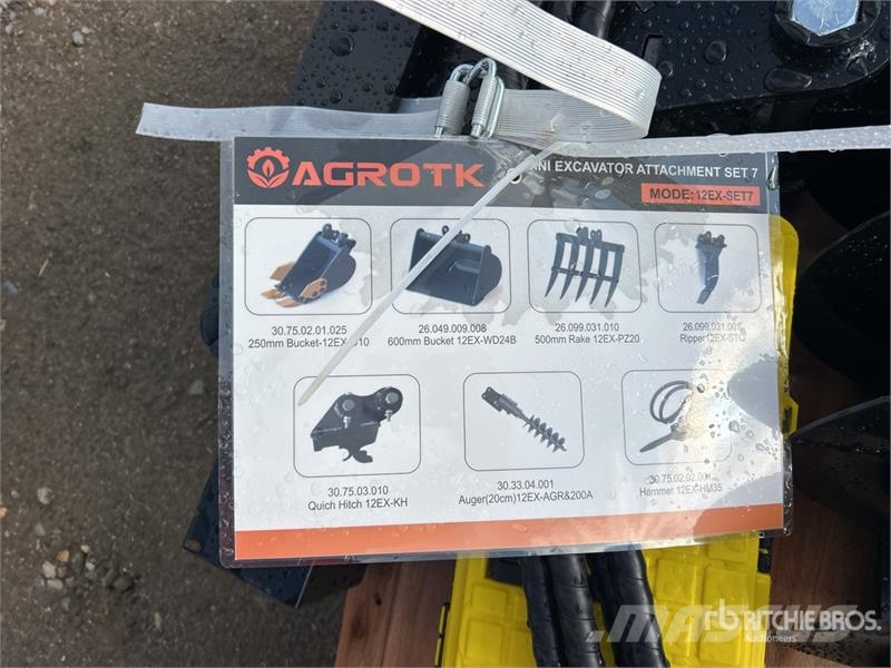 Quantity of (7) AGT 12EX-SET7 Mini Excavator Atta Outros componentes