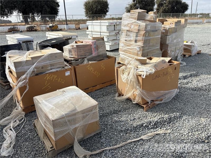 Quantity of (7) Pallets of Agriculture Tractor Par Andet tilbehør