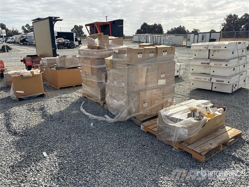 Quantity of (7) Pallets of Agriculture Tractor Par Andet tilbehør