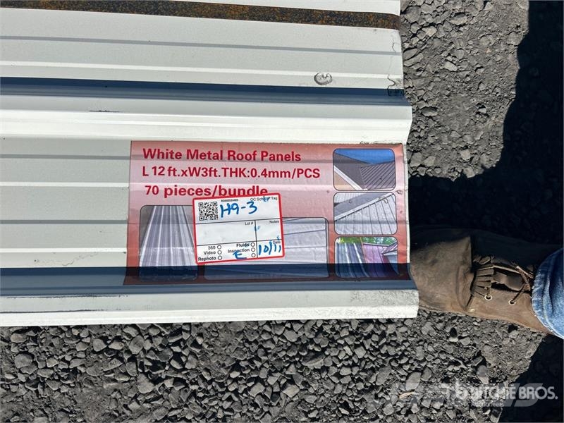  Quantity of (70) 12 ft x 3 ft White Metal Roof Pan المصاعد والرافعات المادية