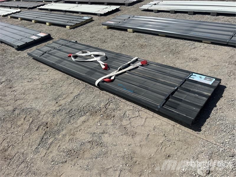Quantity of (70) 12 ft x 3 ft Black Metal Roof Pan Hejsespil, hejseværk og materialelifte