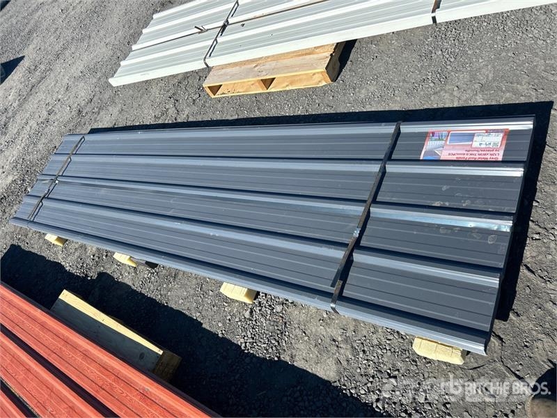 Quantity of (70) 12 ft x 3 ft Grey Metal Roof Pane Verricelli, paranchi e sollevatori per materiali