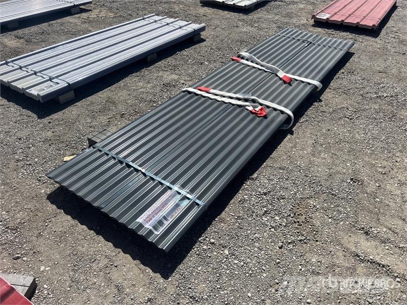  Quantity of (70) 12 ft x 3 ft Grey Metal Roof Pane Talhas, guinchos e elevadores de materiais