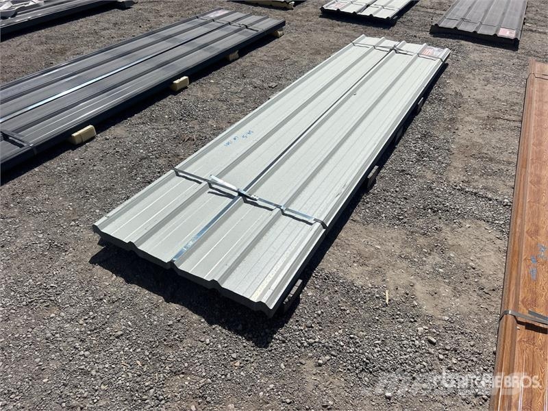 Quantity of (70) 12 ft x 3 ft White Metal Roof Pan Seilwinden, Bauaufzüge und Lastenaufzüge