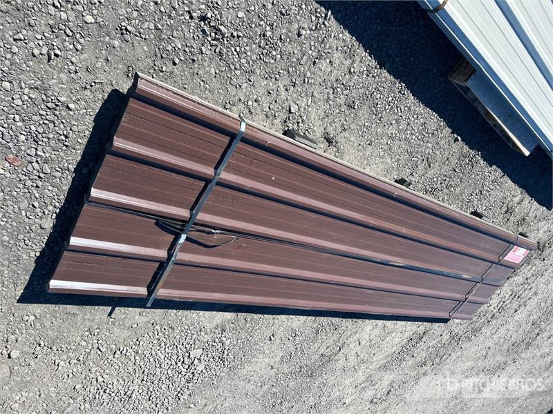 Quantity of (70) 12 ft x 3 ft Brown Metal Roof Pan Talhas, guinchos e elevadores de materiais