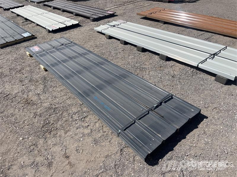 Quantity of (70) 12 ft x 3 ft Grey Metal Roof Pane Seilwinden, Bauaufzüge und Lastenaufzüge