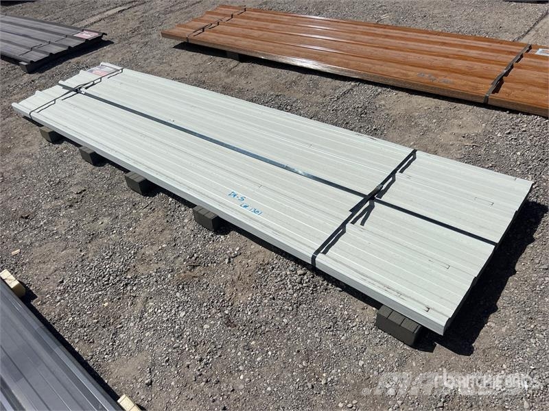 Quantity of (70) 12 ft x 3 ft White Metal Roof Pan Seilwinden, Bauaufzüge und Lastenaufzüge