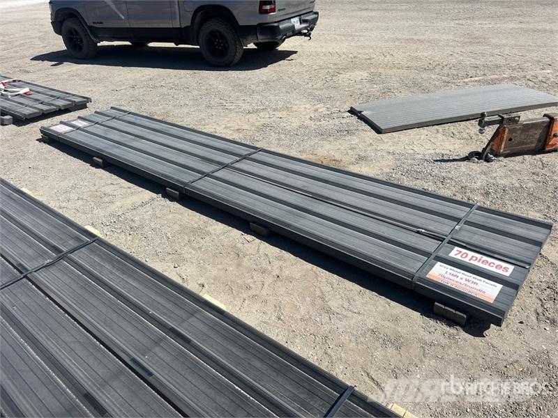  Quantity of (70) 16 Ft x 3 Ft Grey Metal Roof Wall Seilwinden, Bauaufzüge und Lastenaufzüge