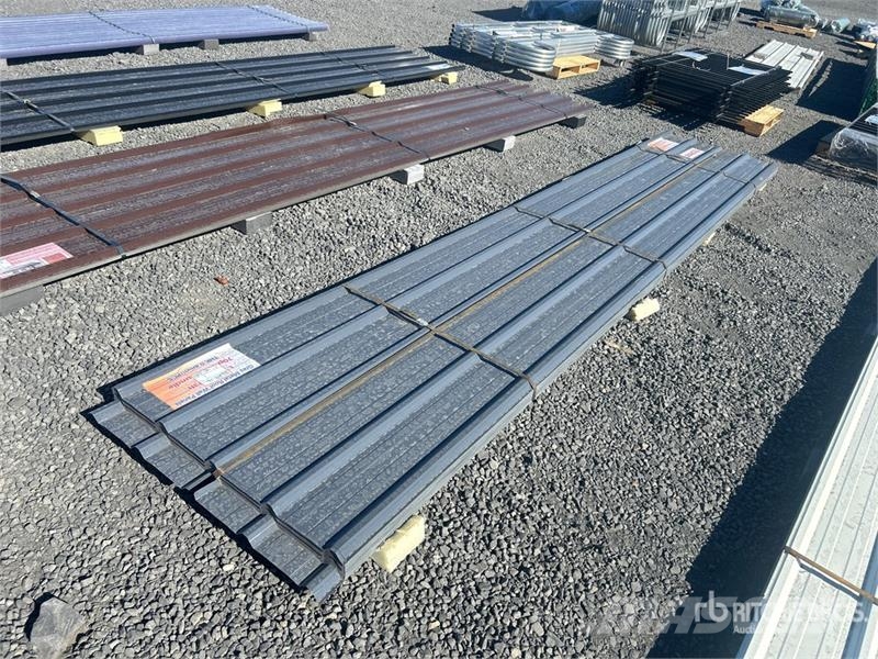 Quantity of (70) 16ft x 3 ft Grey Metal Roof Panel Verricelli, paranchi e sollevatori per materiali