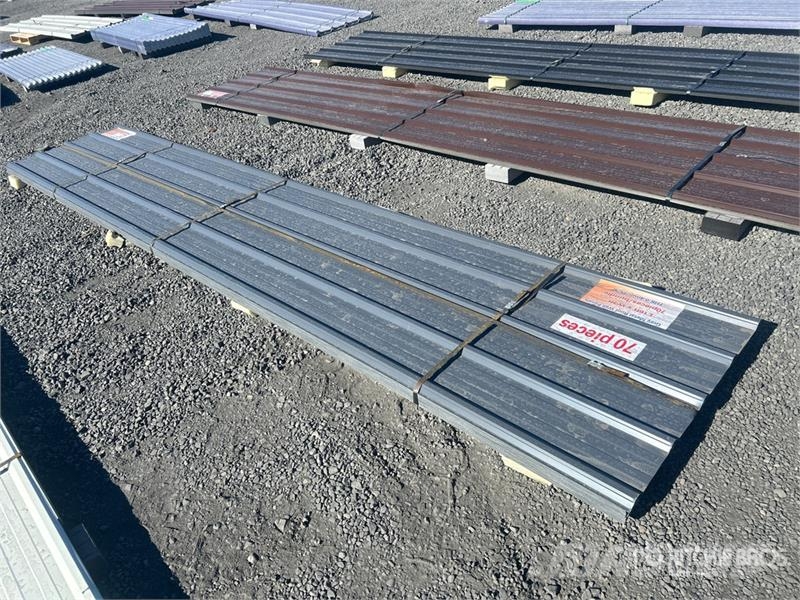 Quantity of (70) 16ft x 3 ft Grey Metal Roof Panel Verricelli, paranchi e sollevatori per materiali