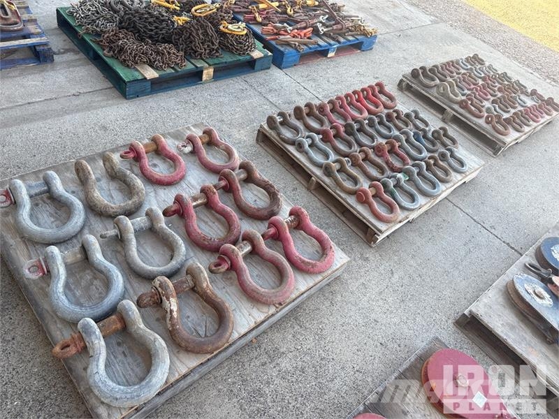 Quantity of (73) Shackle Części do dźwigów oraz wyposażenie