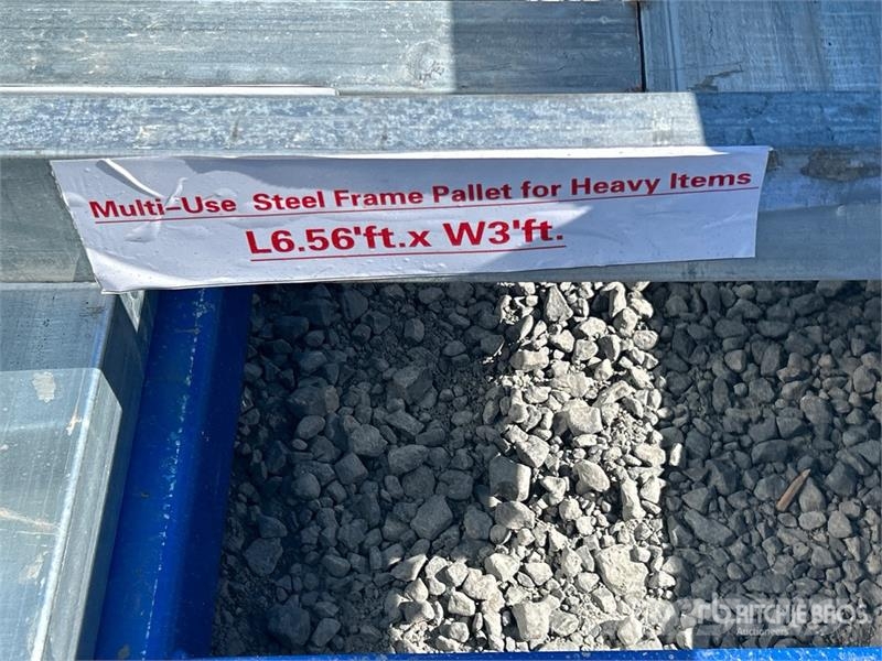 Quantity of (8) 3 ft x 7 ft Metal Forklift Pallet  مكونات أخرى