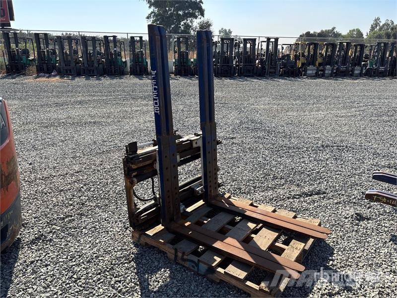  Quantity of (8) 42 in Lift Truck Forks Forks