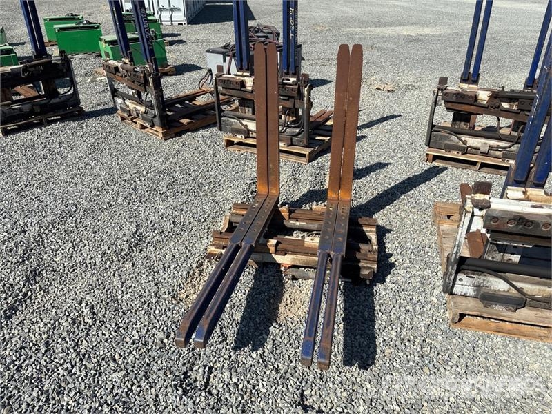  Quantity of (8) 42 in Lift Truck Forks Forks